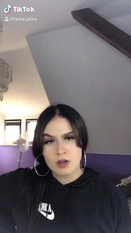 @Laura Jolie