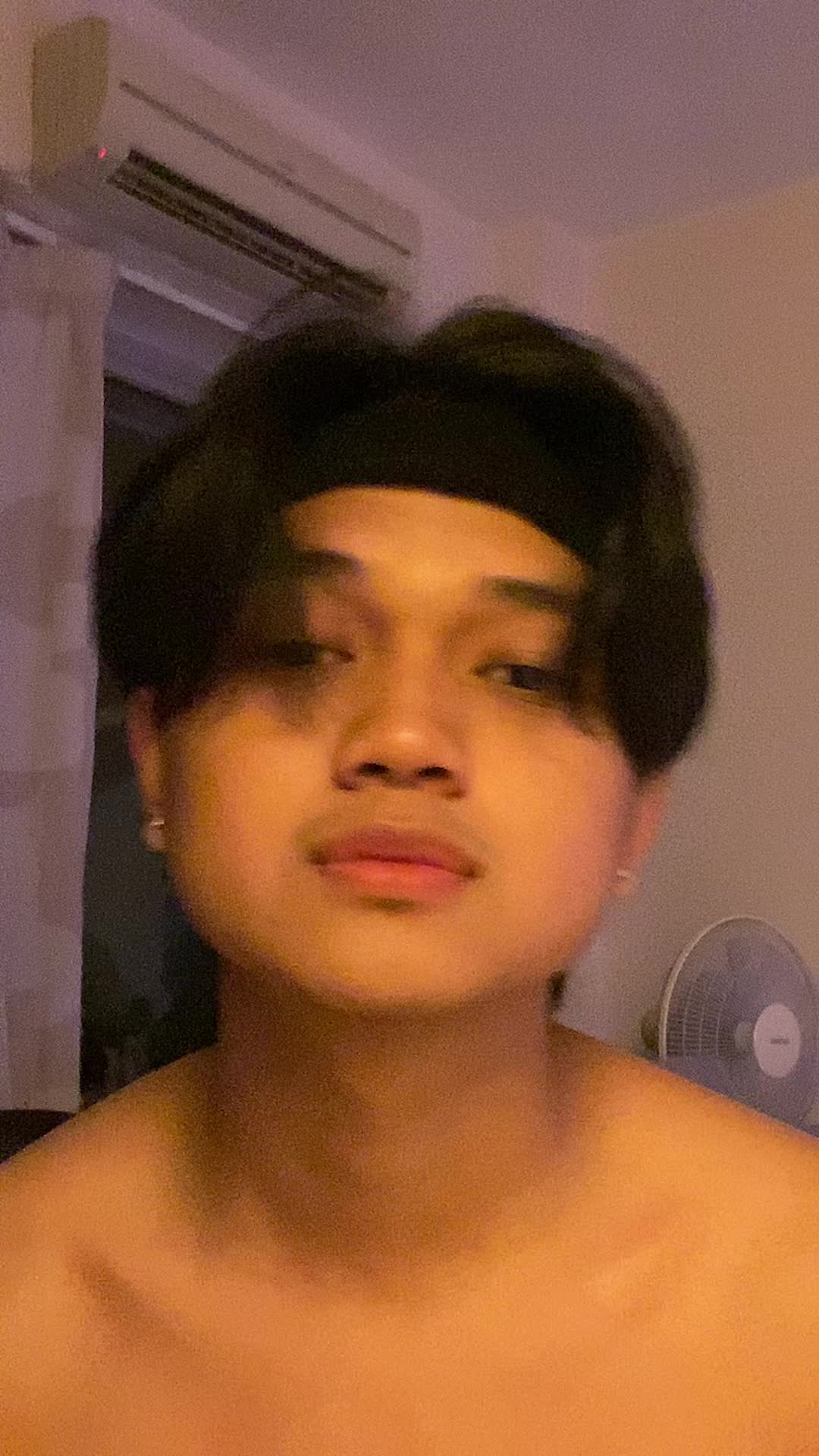 @Justine