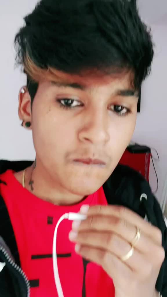 @Anizh Tomboy♀️♂️
