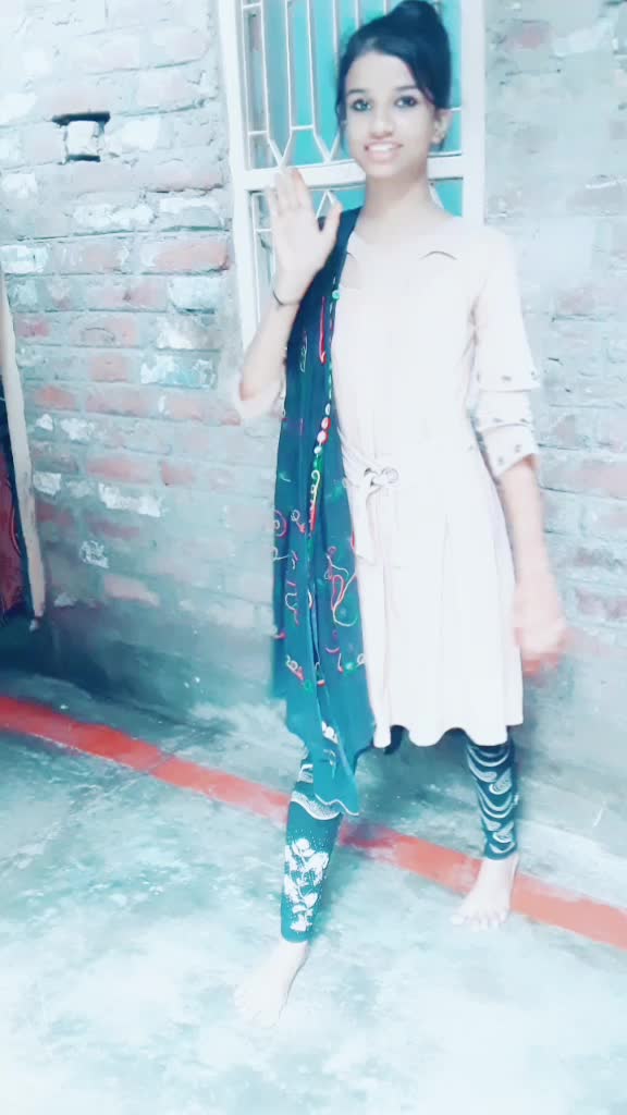 @04 aliyakhan04