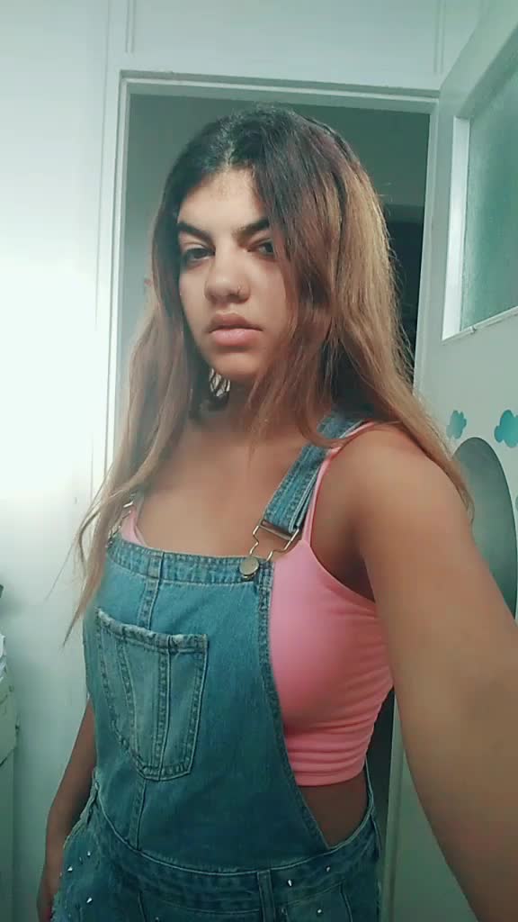 @KarinaSwag