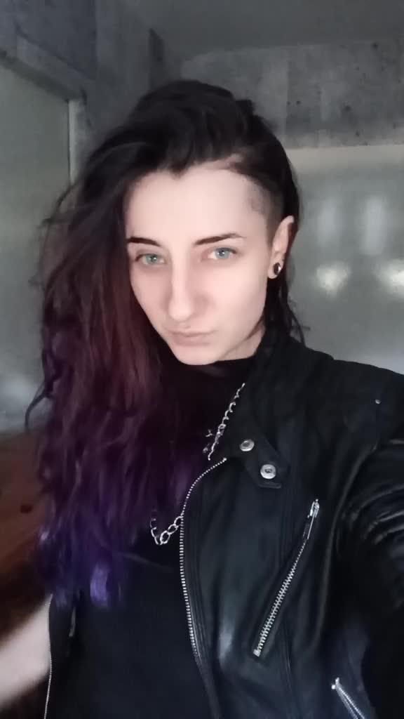 @Vampitrice 🏳&zwj;🌈