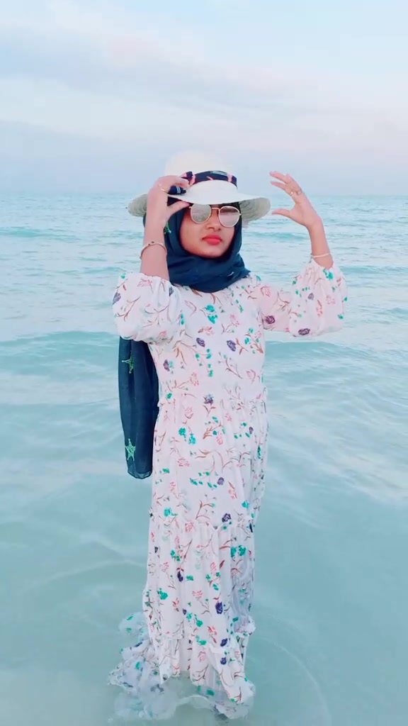 @hello.naz