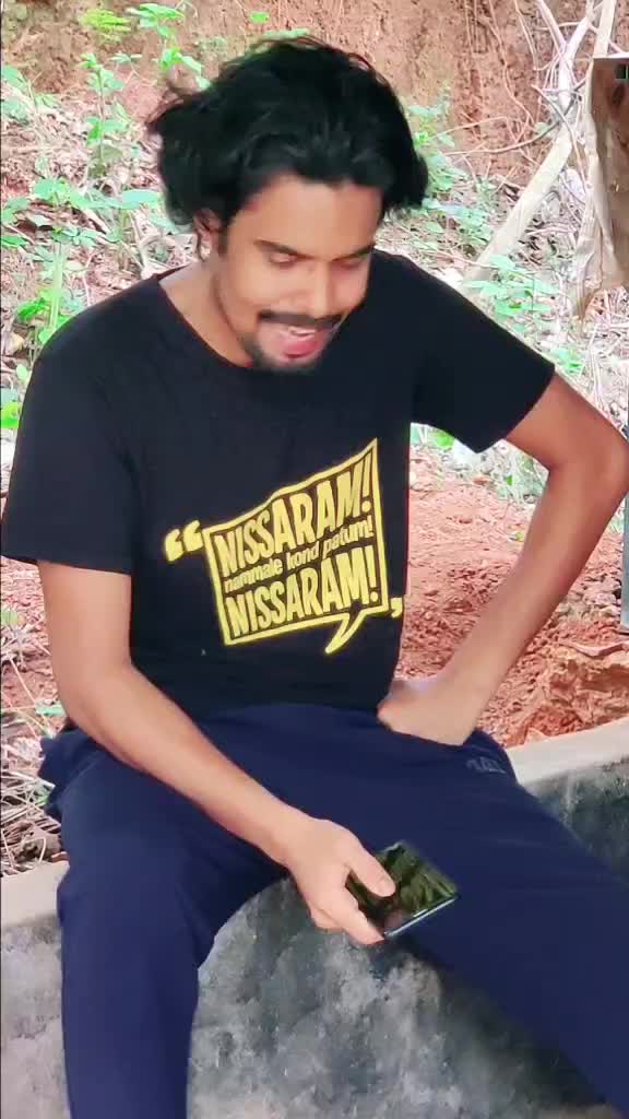 @__aadhuzz__