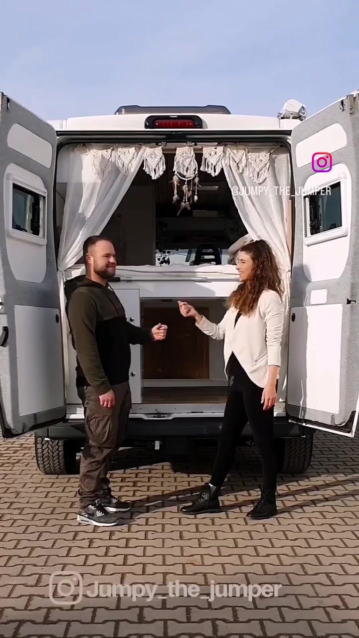 @Jumpy_the_jumper