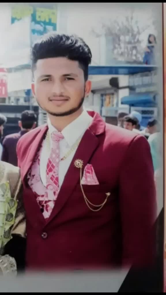 @Roshan Dirba