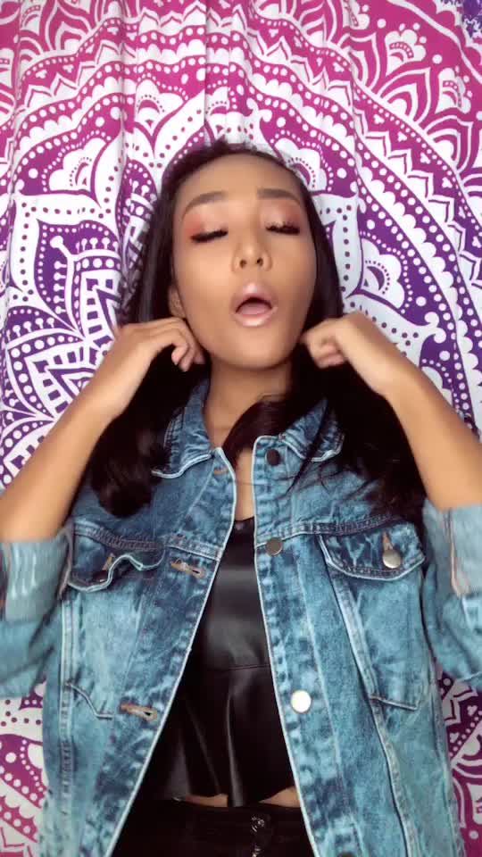@haneesyahanee