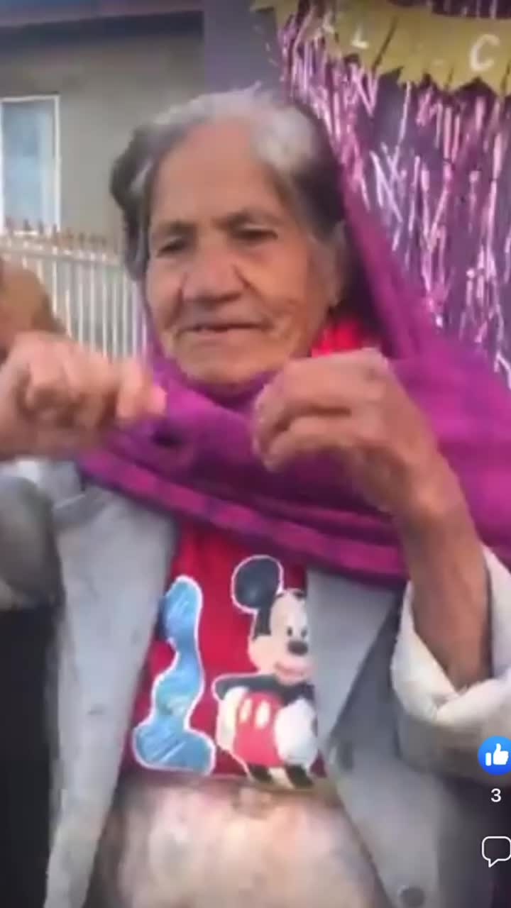 @Mamá Lola