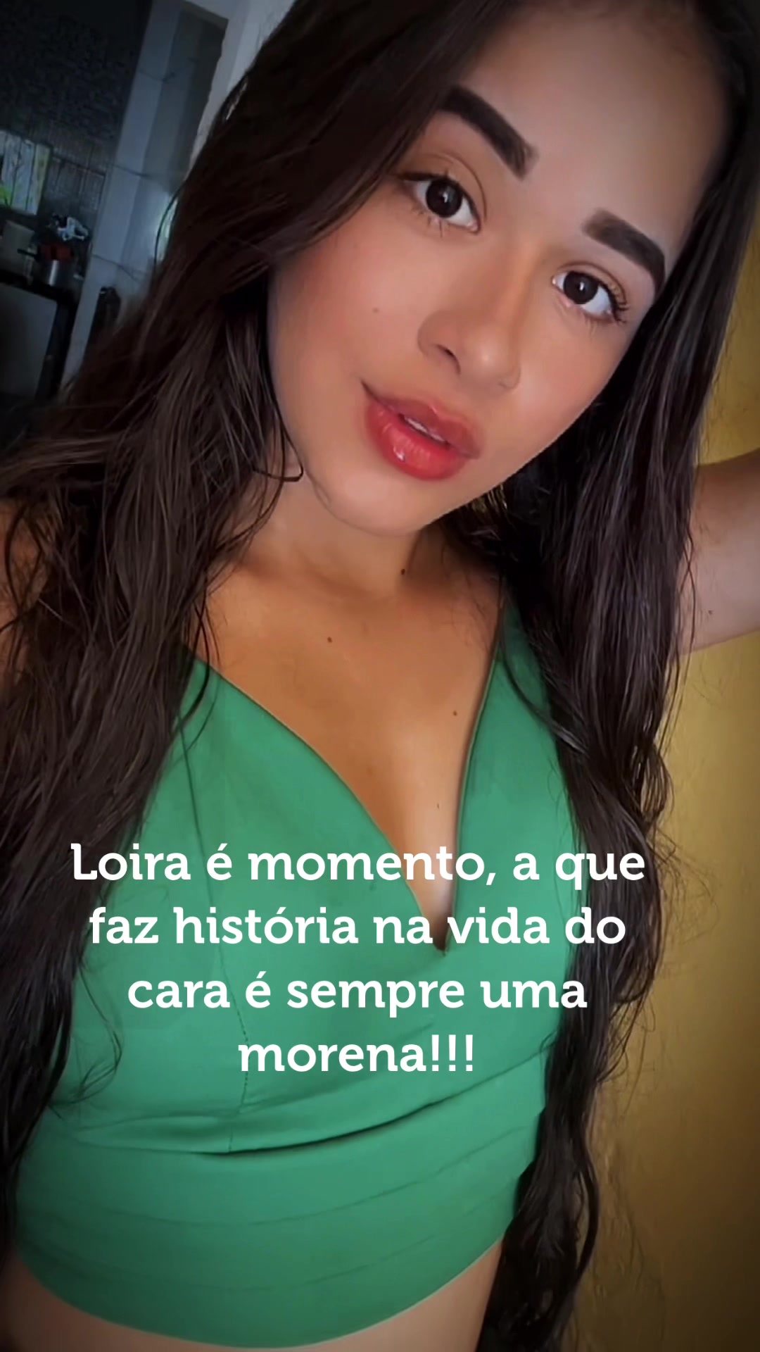 @Vitoria Larissa