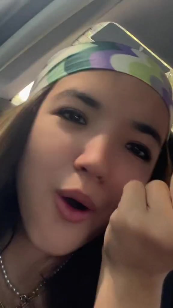 @โณaddison Guerra