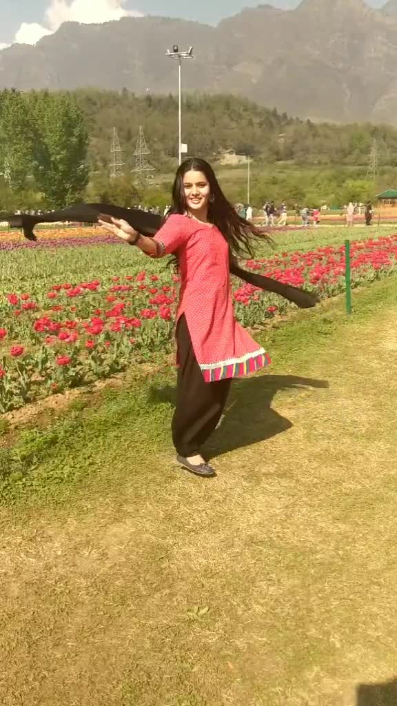 @👑 ANANYA JAMWAL👑