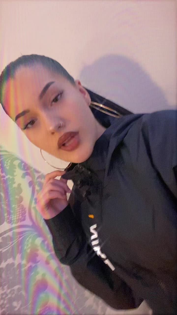 @🖤