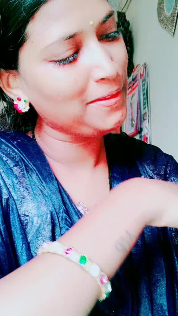 @radhika B