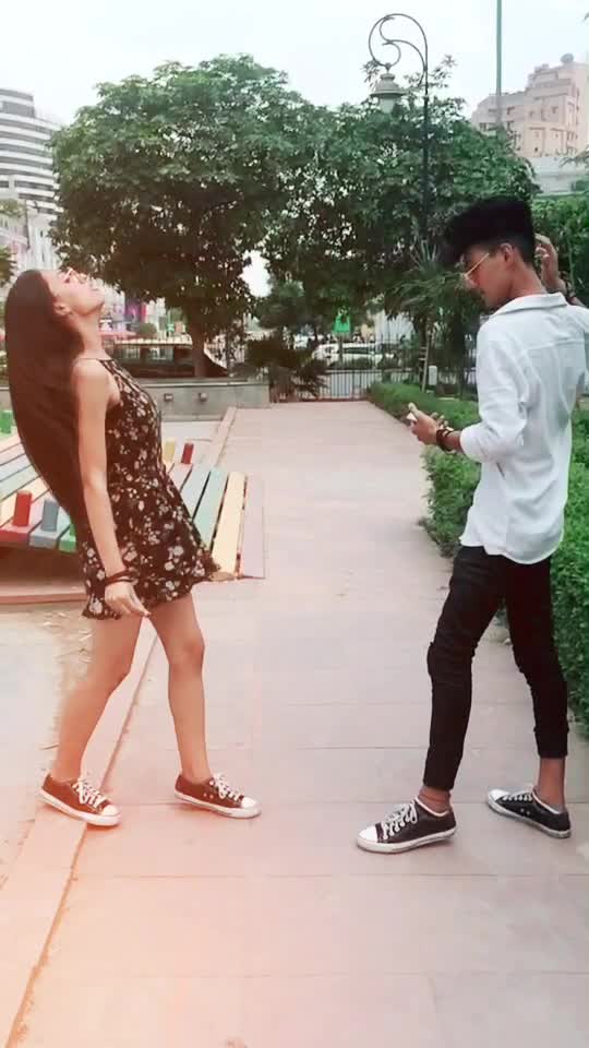 @AAYUSHI🎈