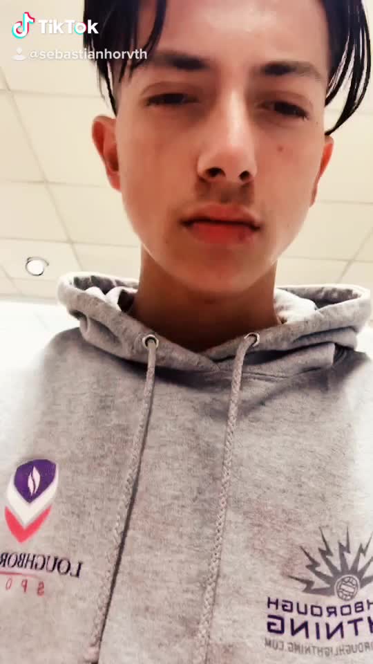 @Sebastian Horváth👑