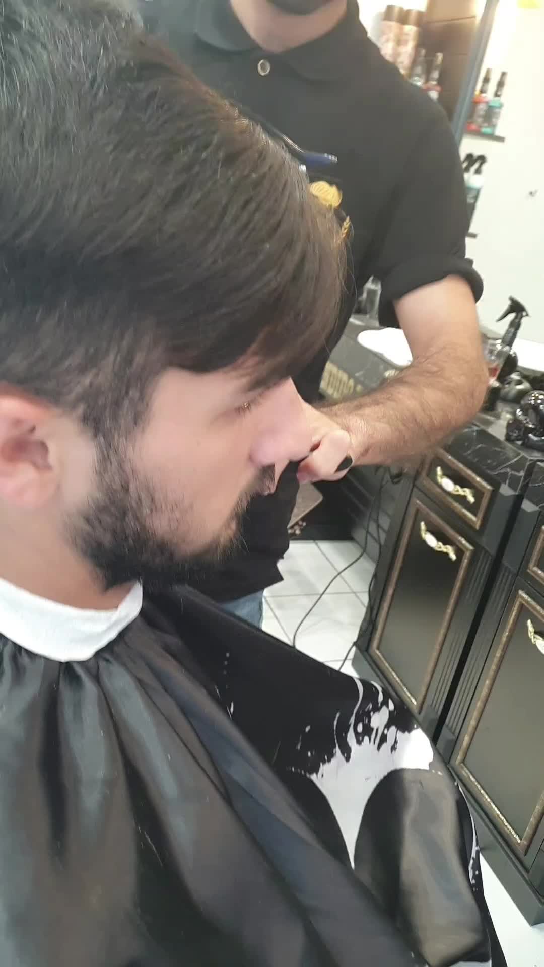 @dino-barbershop