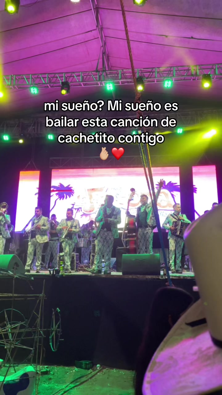 @Paolaaa