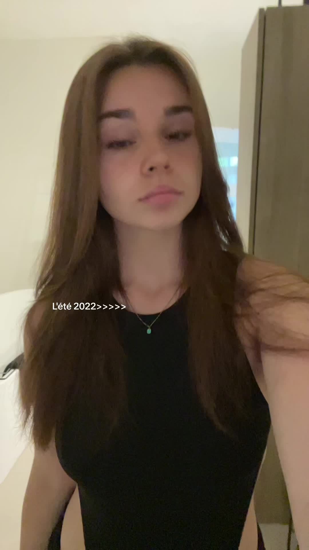 @😻