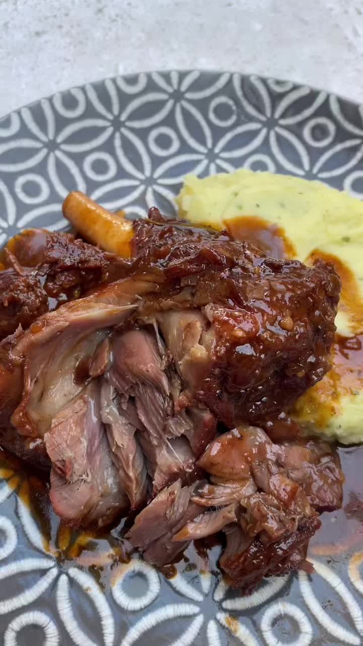 @Dine_with_Neli