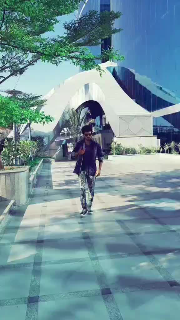 @rezy_batman