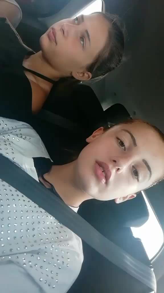 @Ella