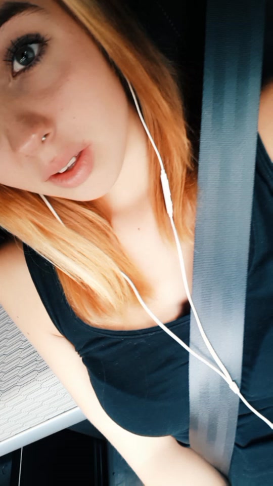 @Mandyxxxbasti