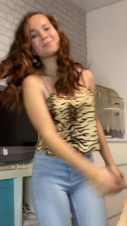 @Анжела😎✌️