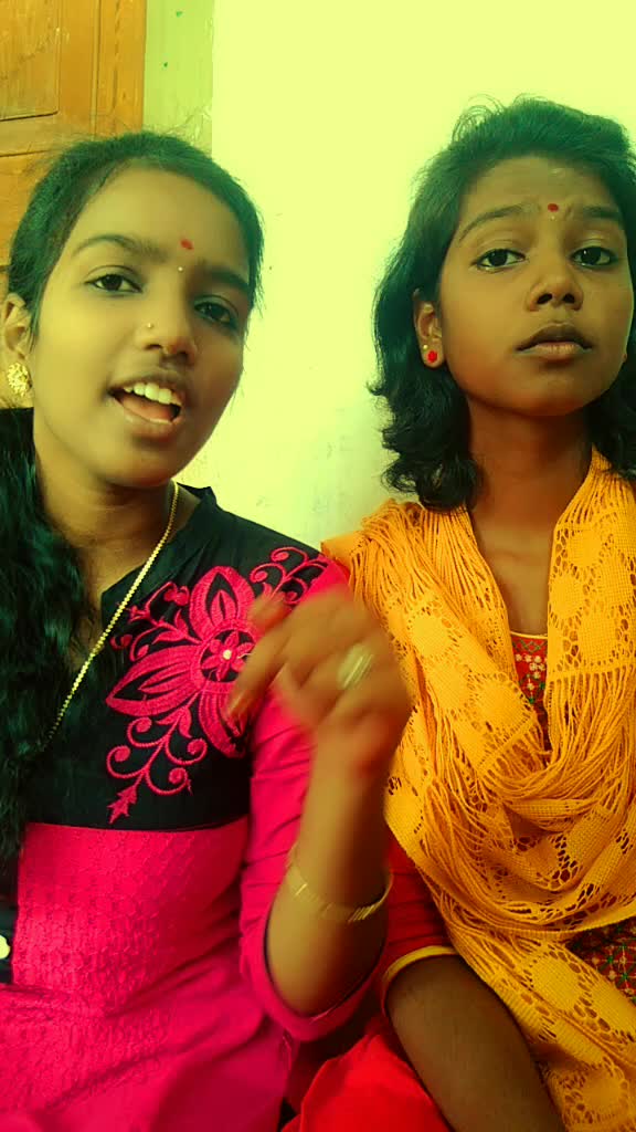 @Kavya◉‿◉