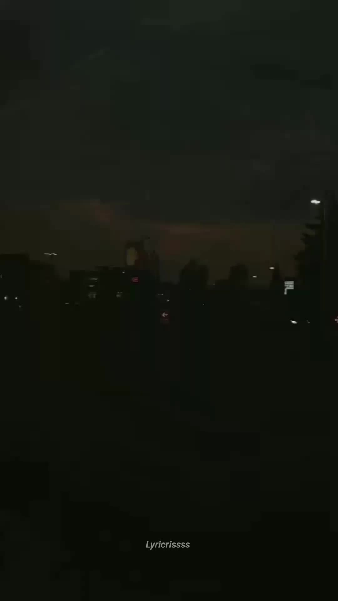 @Lyricrissss