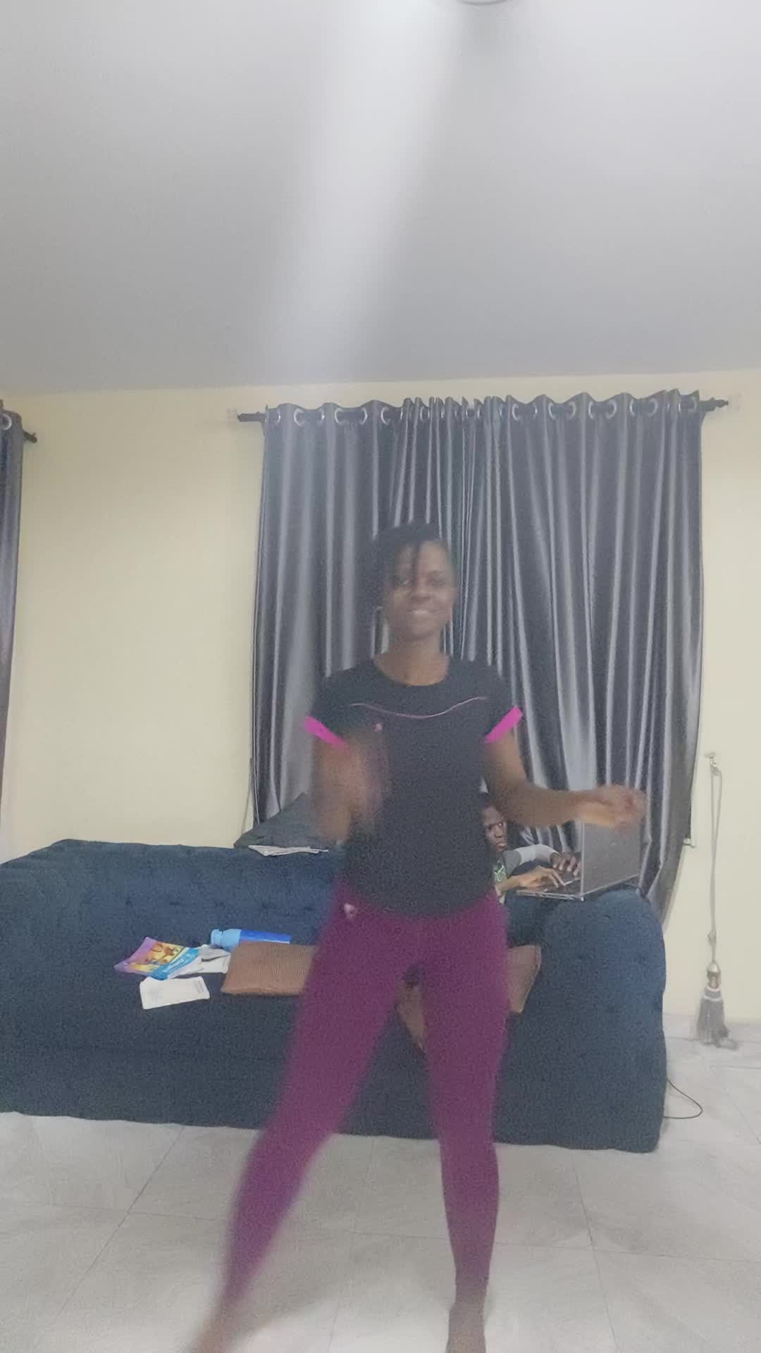 @Ahugowoman