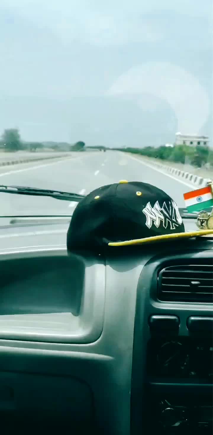 @SHaNu_AgRawAL_🚬😎