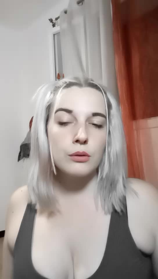 @❄️𝓟𝓲𝓴𝓪👉🏻👈🏻