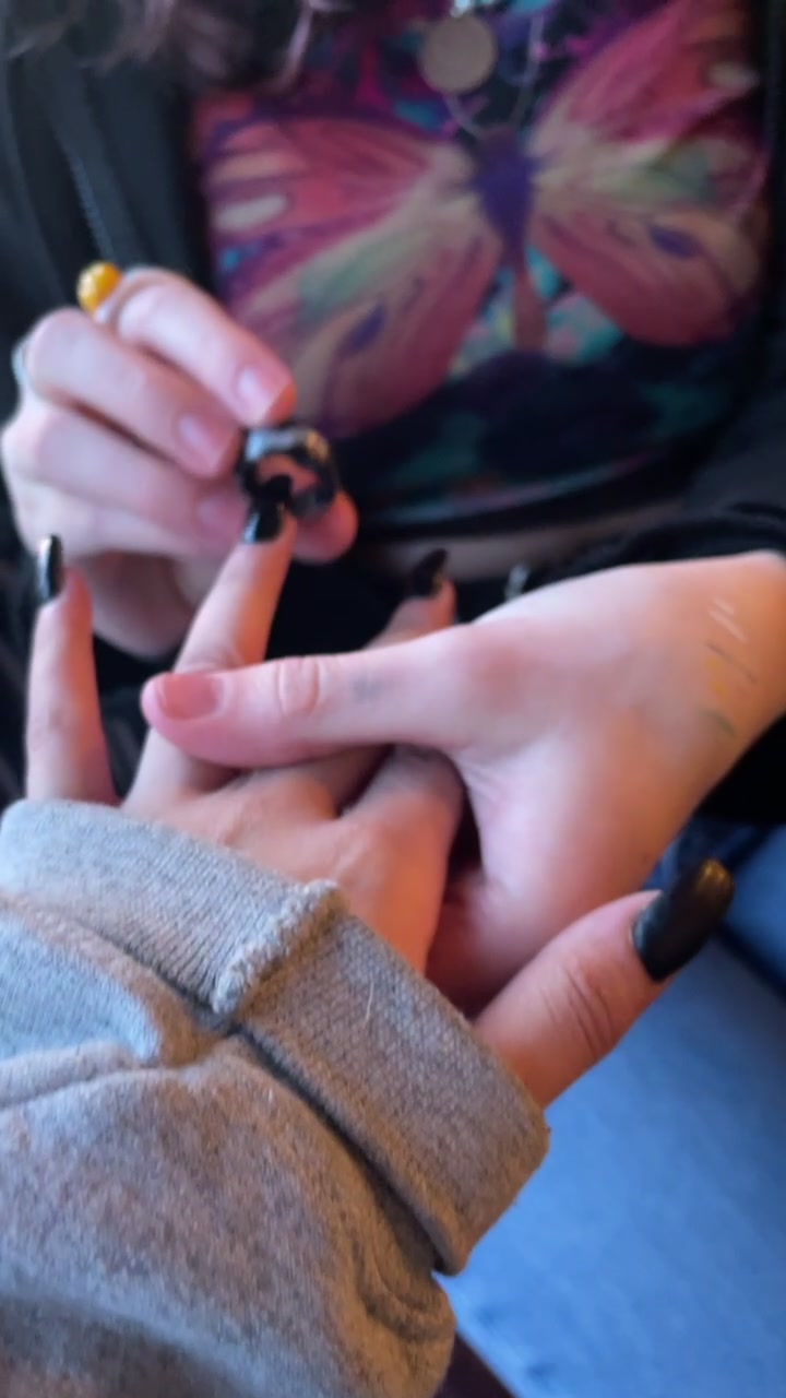 @𝖈𝖑𝖆𝖎𝖗𝖊