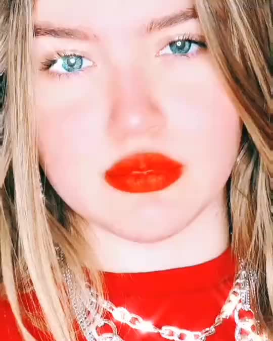 @حنين حسام