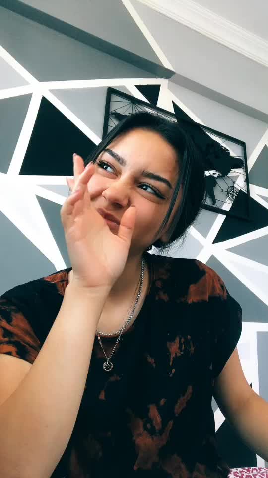 @Aleyna Esen