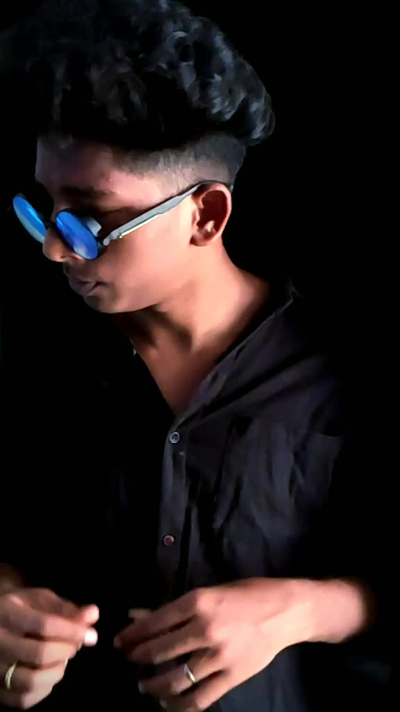 @👑. SATHISH. 👑