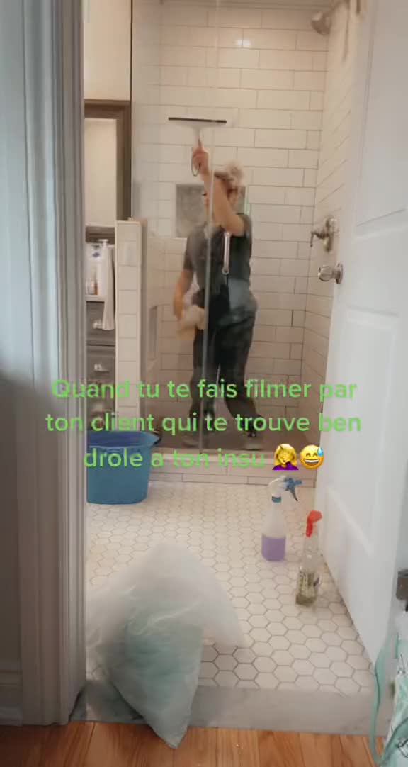 @Valou