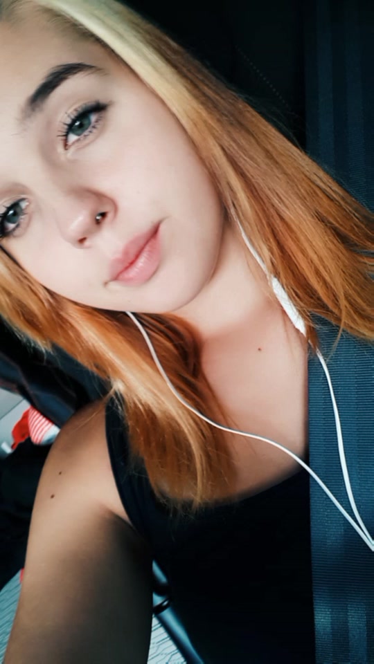 @Mandyxxxbasti