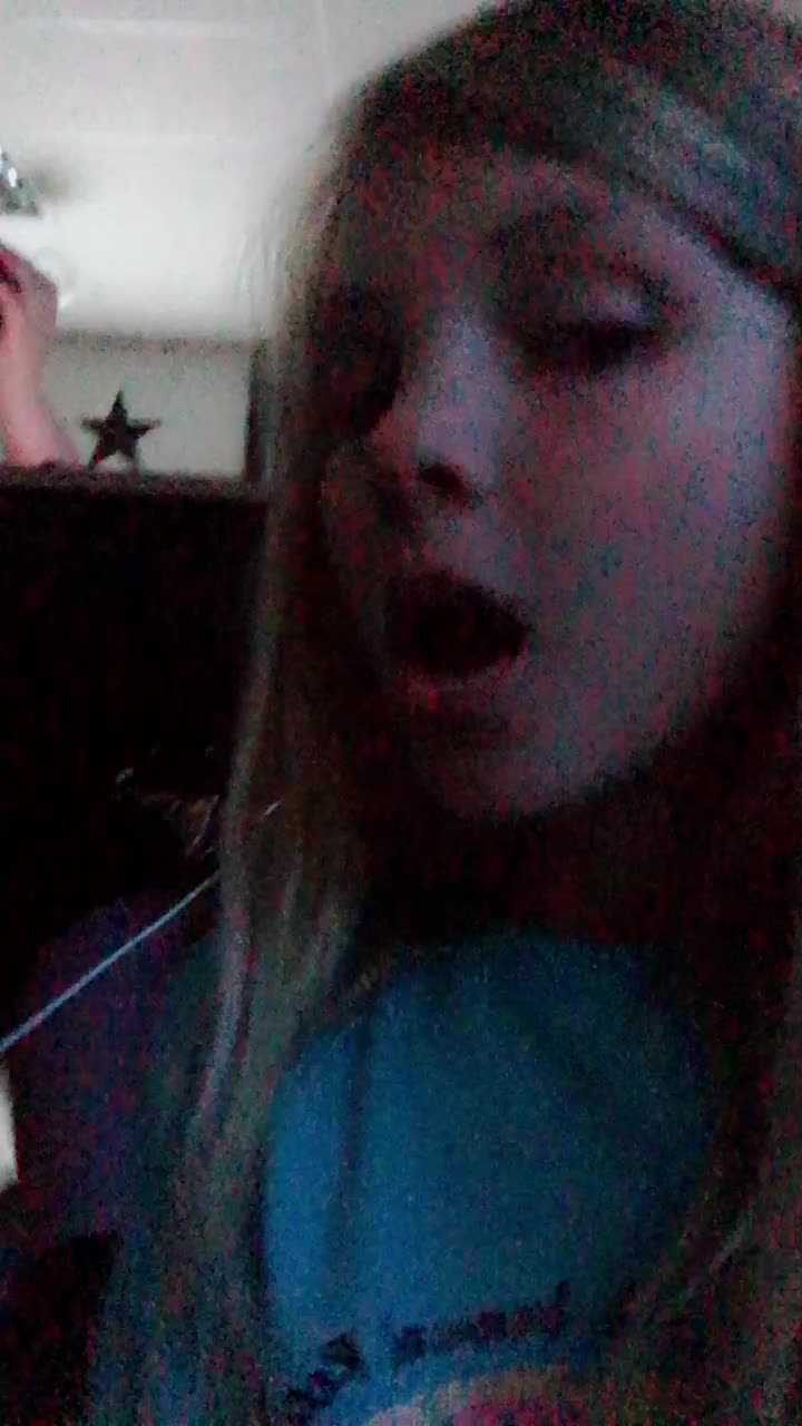 @Chloe Shelton