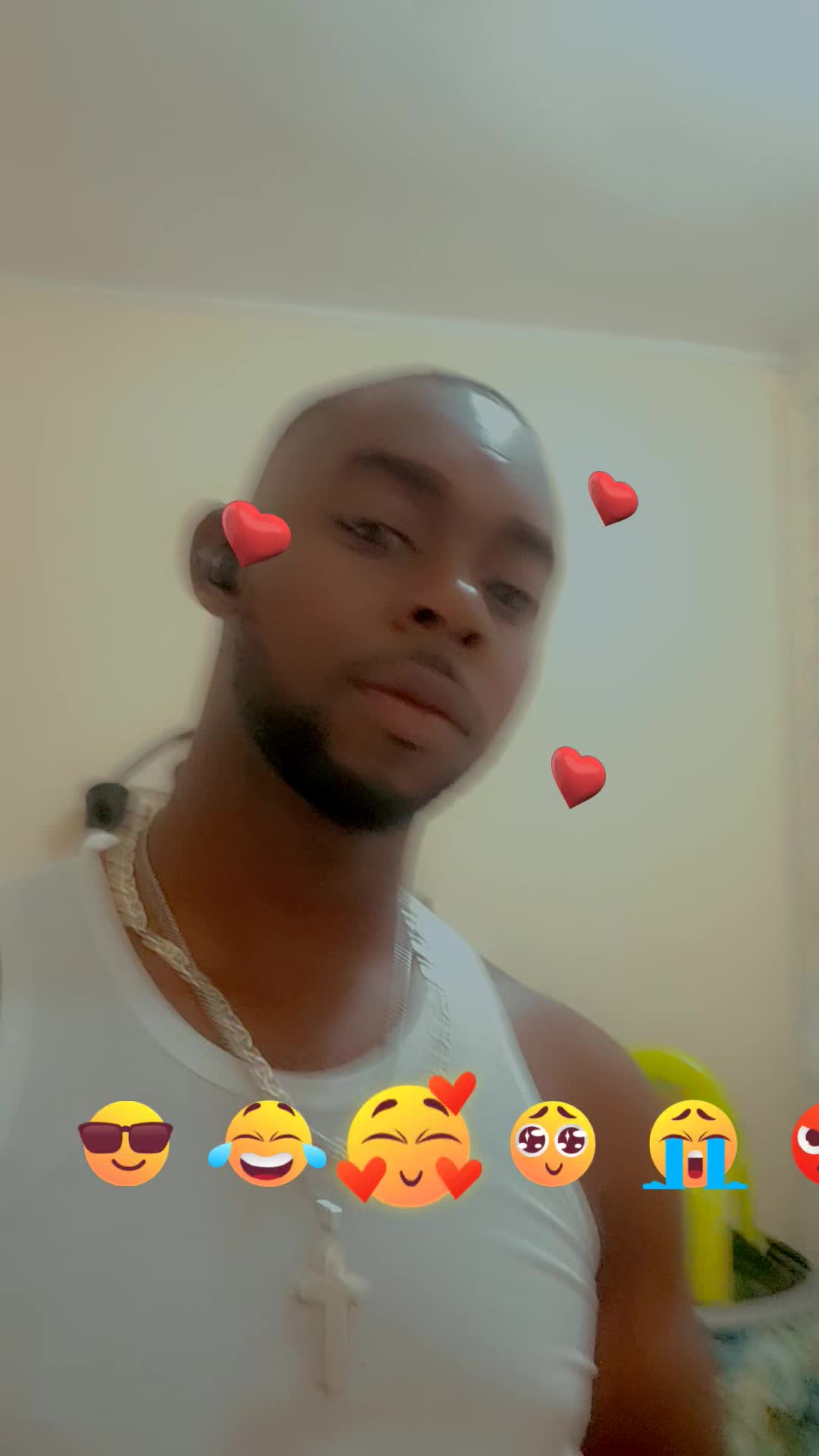 @avybz