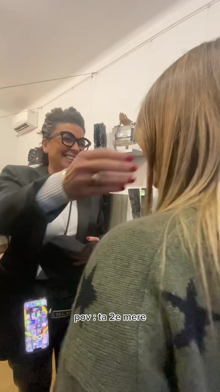@L A N A 🍓