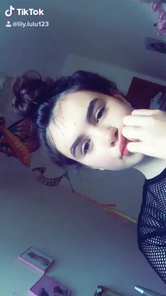 @Lily__rose🥀