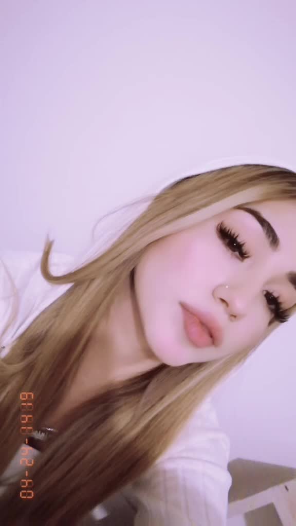 @Domi 🦋