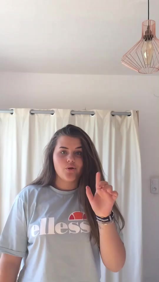 @LAURA 🌻