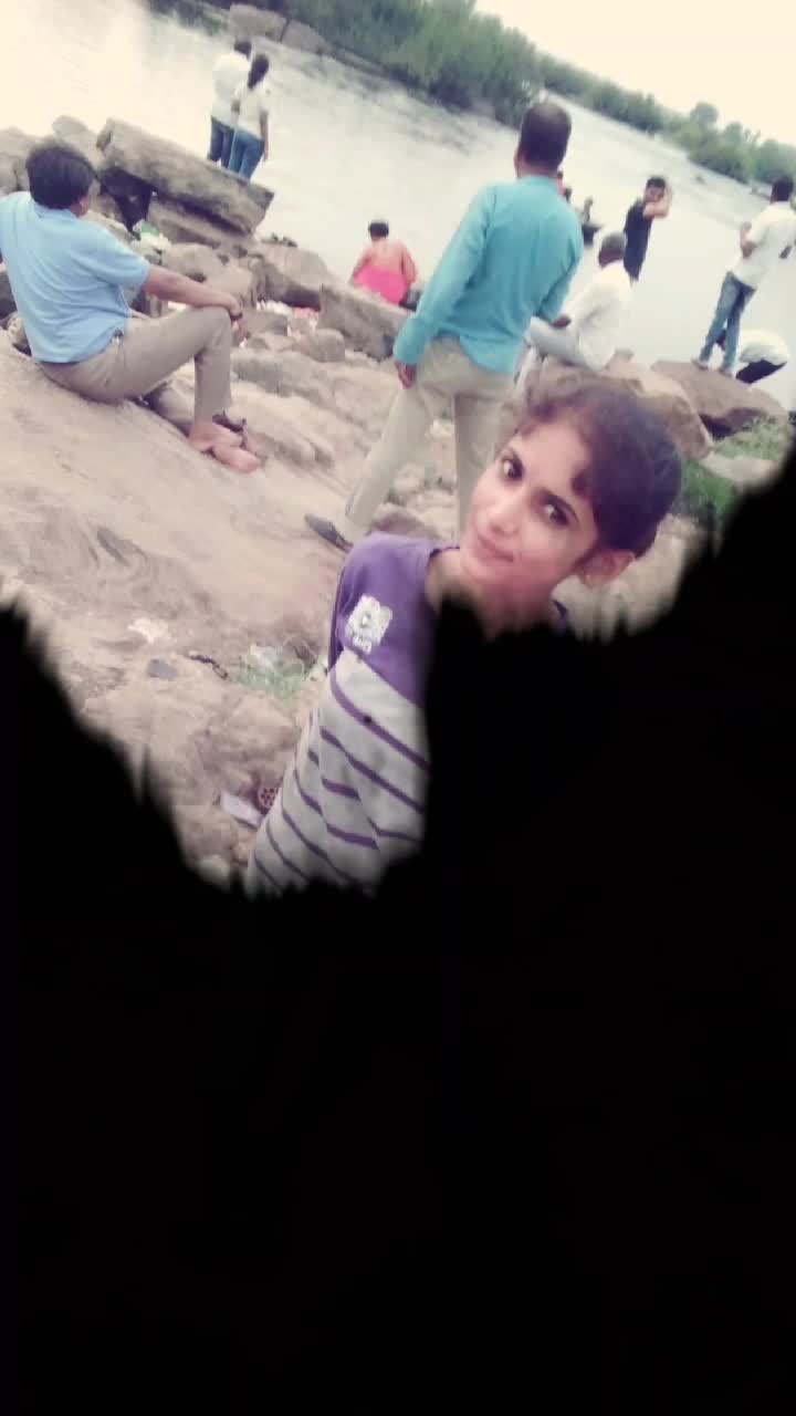 @Qùéèñ_öf_hêłł