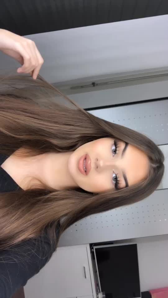 @Dzana
