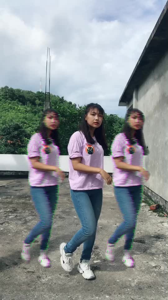 @Veronica awungshi