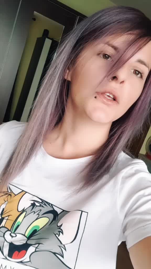 @Denisa den