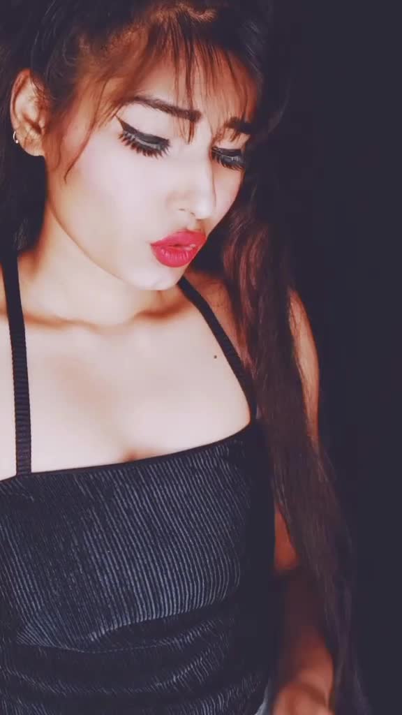@Simran👑