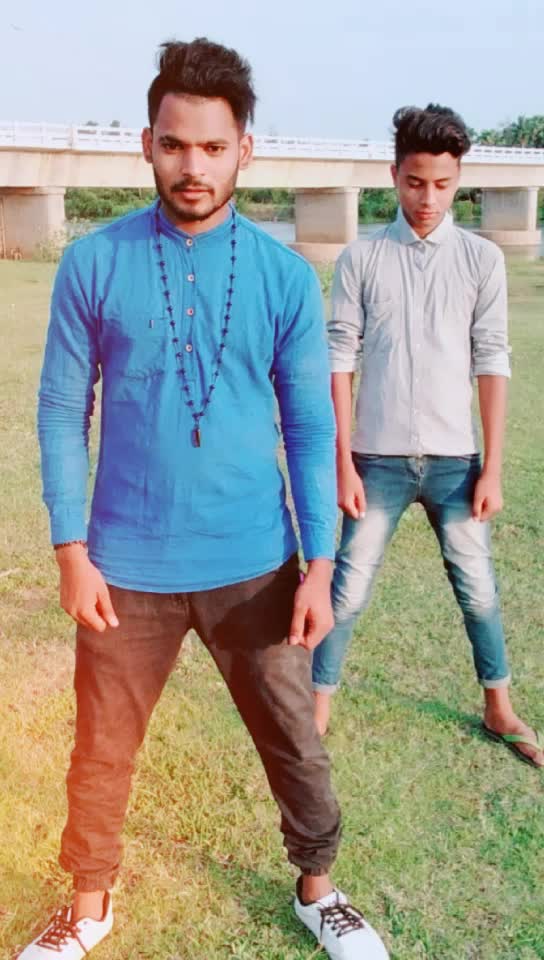 @AR JU N